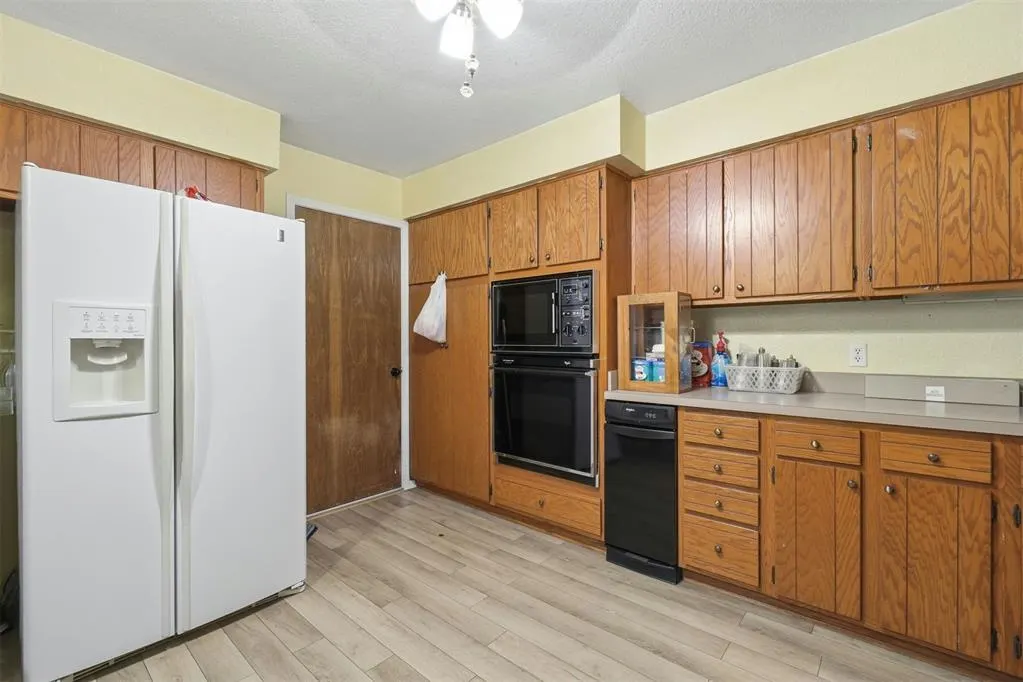 Photo 10 — 1009 Mockingbird Lane, Clinton, OK 73601
