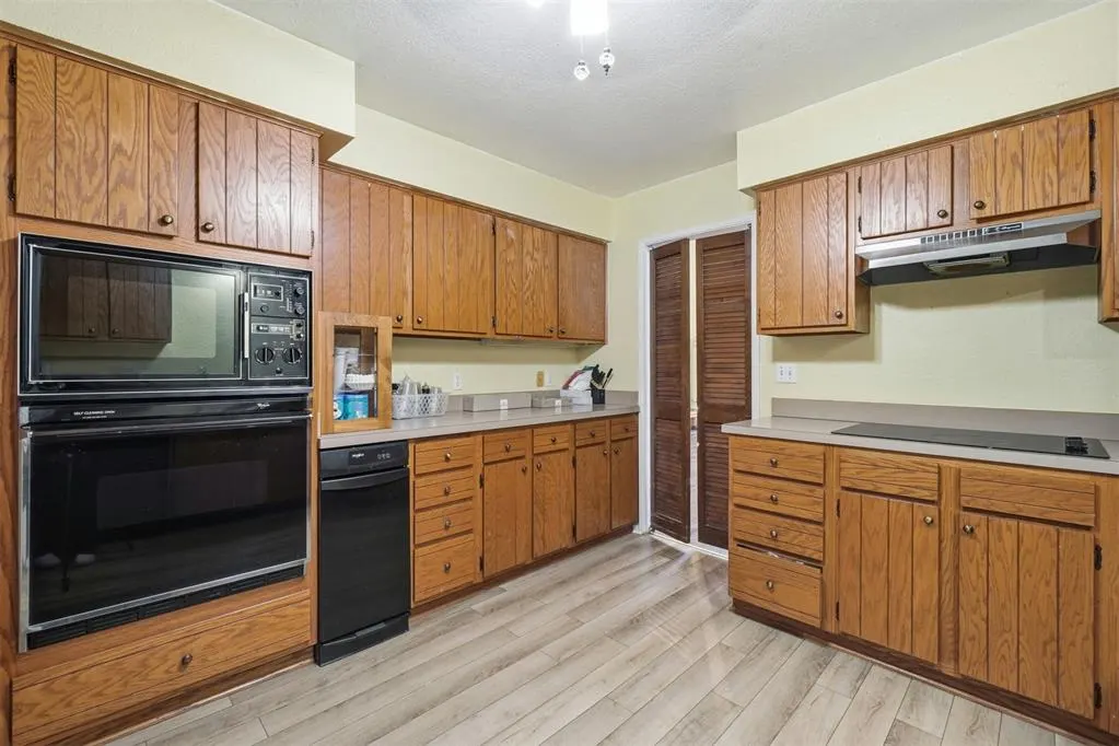 Photo 11 — 1009 Mockingbird Lane, Clinton, OK 73601