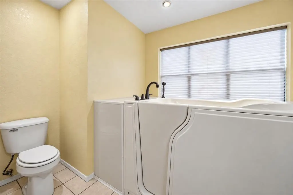 Photo 17 — 1009 Mockingbird Lane, Clinton, OK 73601