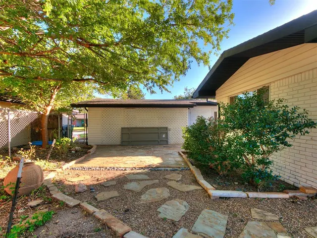 Photo 8 — 2243 NW 55th Street, Oklahoma City, OK 73112