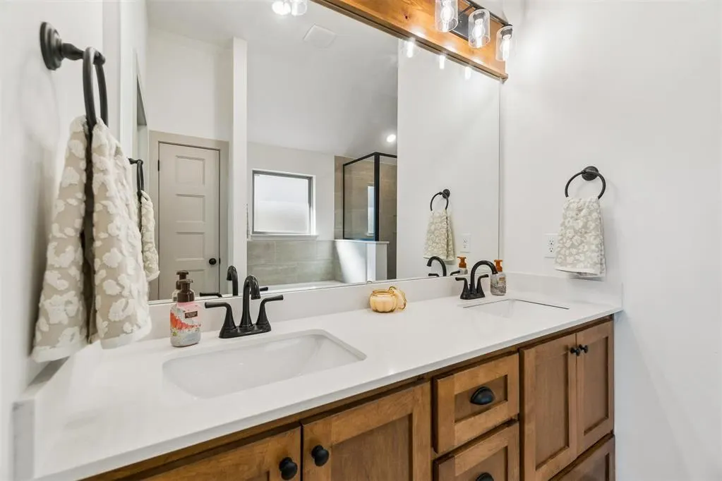 Photo 29 — 11912 NW 120th Street, Yukon, OK 73099