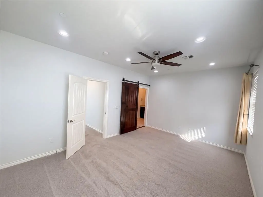 Photo 4 — 549 S Fretz Avenue, Edmond, OK 73003