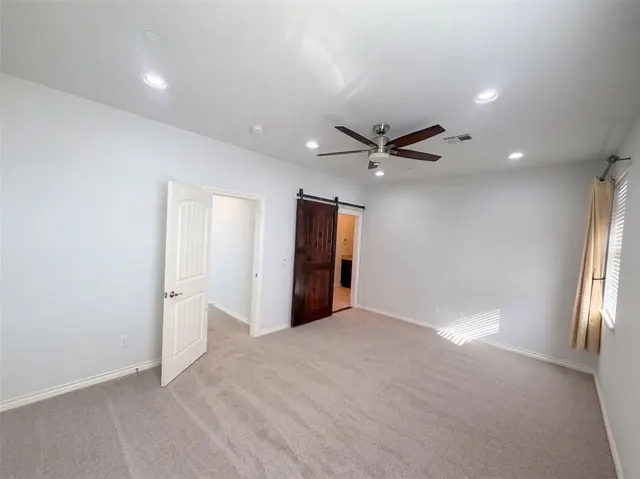 Photo 4 — 549 S Fretz Avenue, Edmond, OK 73003
