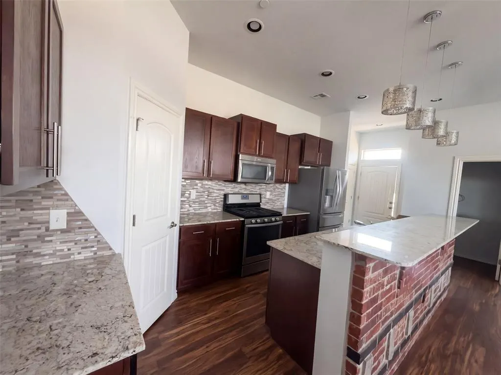 Photo 6 — 549 S Fretz Avenue, Edmond, OK 73003