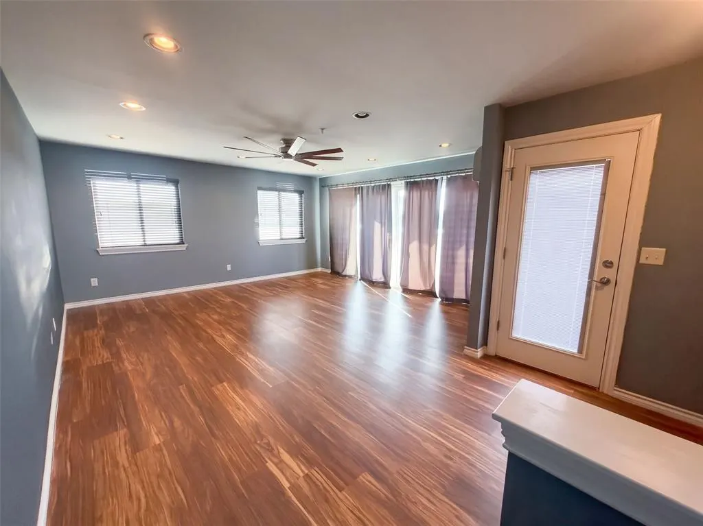 Photo 9 — 549 S Fretz Avenue, Edmond, OK 73003