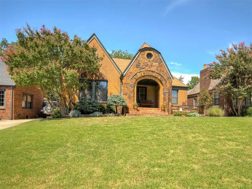 Front exterior — 217 Edgemere Court, Oklahoma City, OK 73118