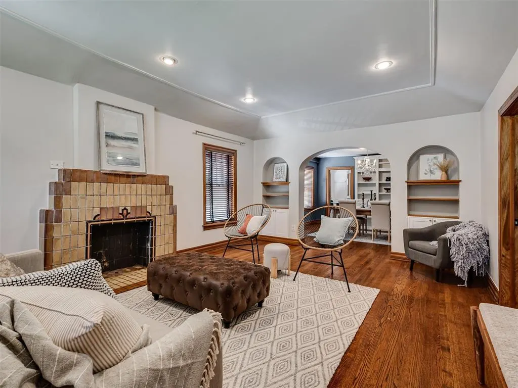 Photo 4 — 217 Edgemere Court, Oklahoma City, OK 73118