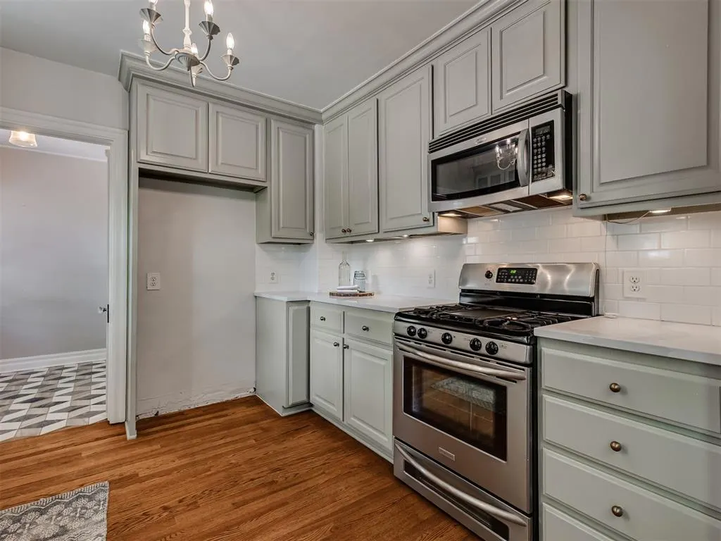 Photo 12 — 217 Edgemere Court, Oklahoma City, OK 73118