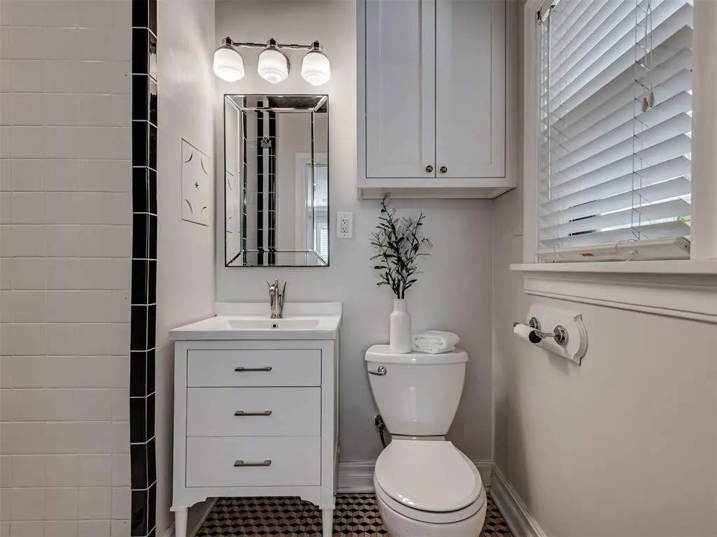 Photo 24 — 217 Edgemere Court, Oklahoma City, OK 73118