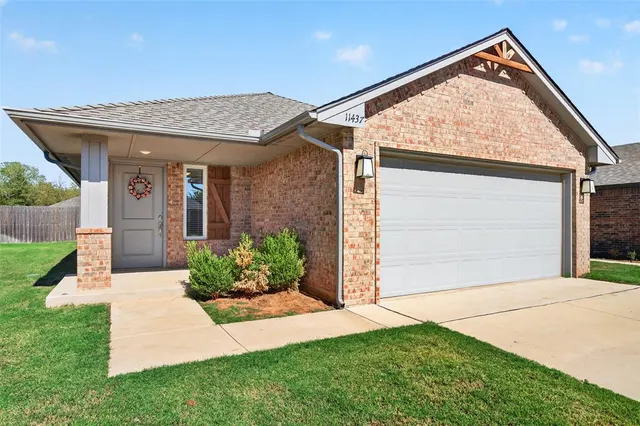 Photo 2 — 11437 SW 12th Street, Yukon, OK 73099