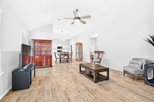 Photo 5 — 11437 SW 12th Street, Yukon, OK 73099