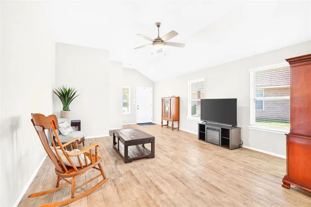 Photo 6 — 11437 SW 12th Street, Yukon, OK 73099