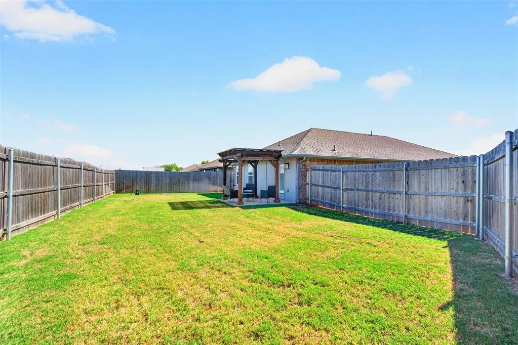Photo 24 — 11437 SW 12th Street, Yukon, OK 73099