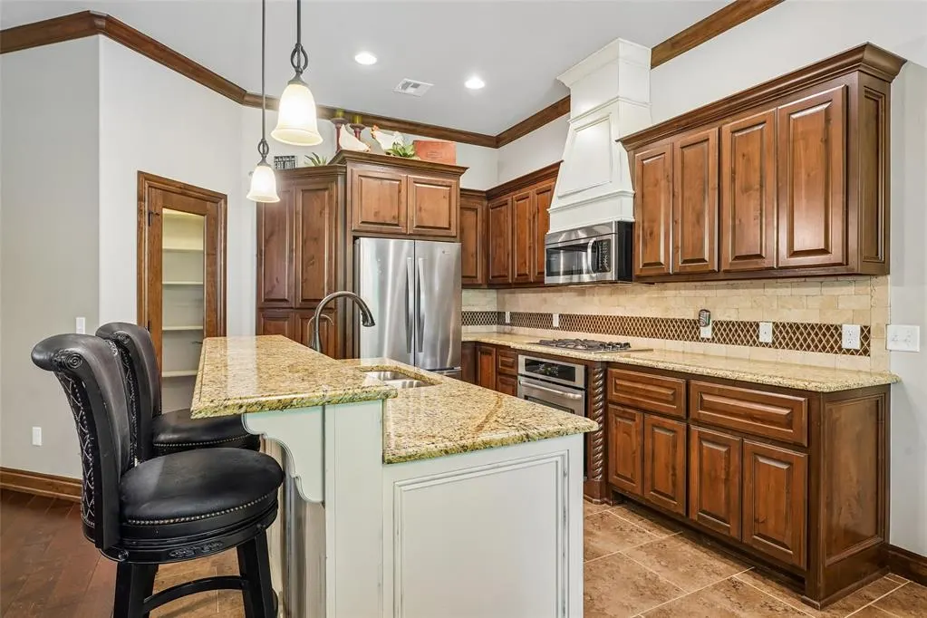 Photo 12 — 3917 Lakeshire Ridge Court, Edmond, OK 73034