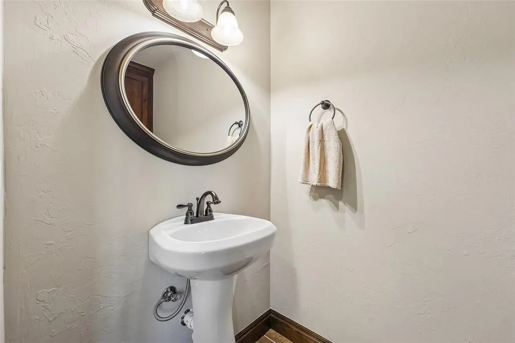 Photo 32 — 3917 Lakeshire Ridge Court, Edmond, OK 73034