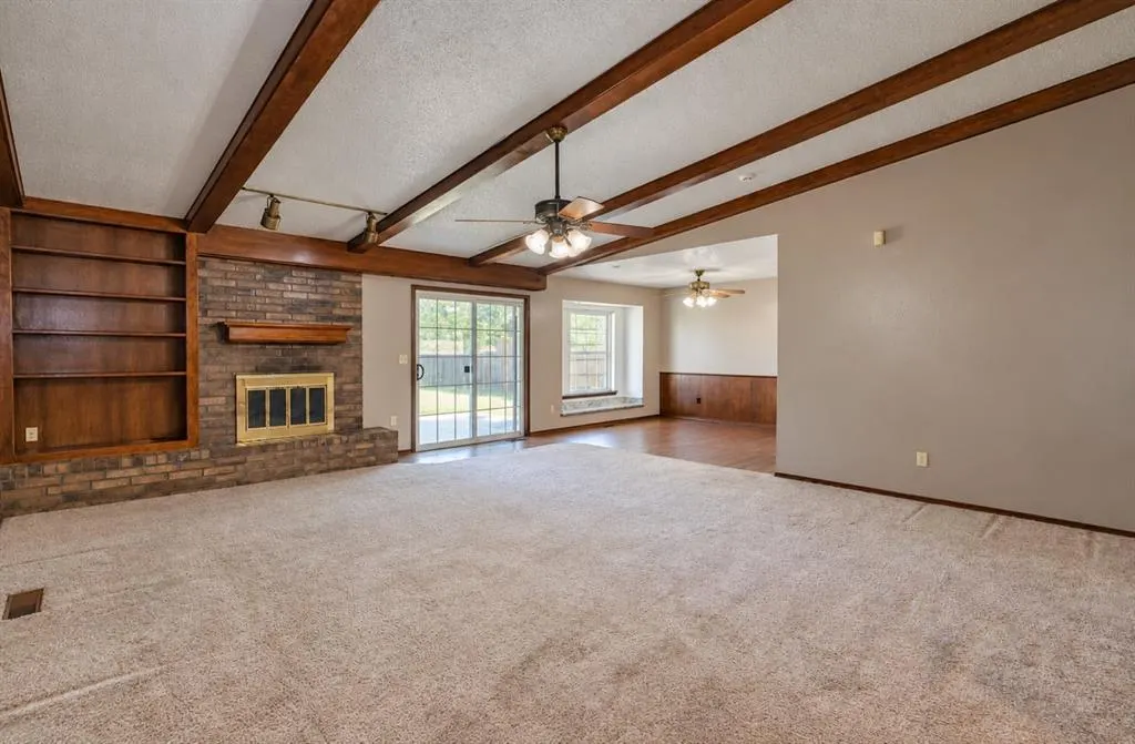 Photo 10 — 816 N Stout Circle, Moore, OK 73170