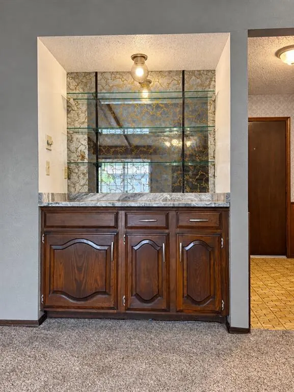 Photo 12 — 816 N Stout Circle, Moore, OK 73170