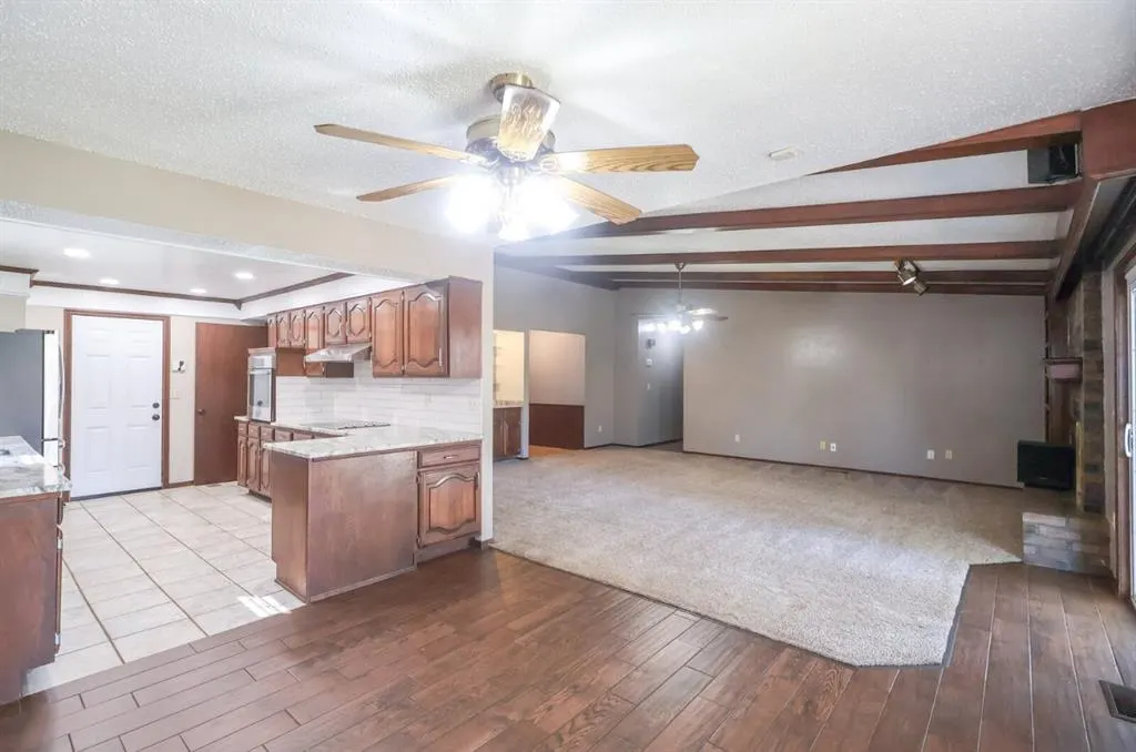 Photo 16 — 816 N Stout Circle, Moore, OK 73170