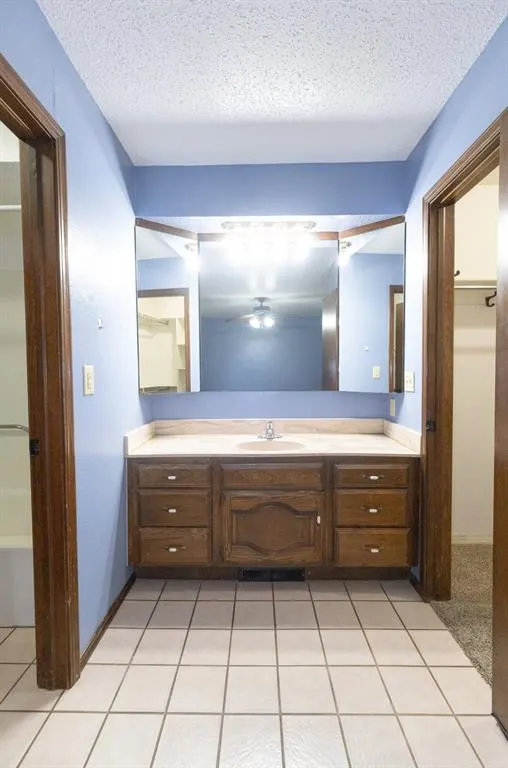 Photo 22 — 816 N Stout Circle, Moore, OK 73170