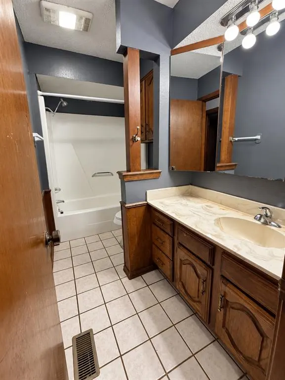 Photo 27 — 816 N Stout Circle, Moore, OK 73170