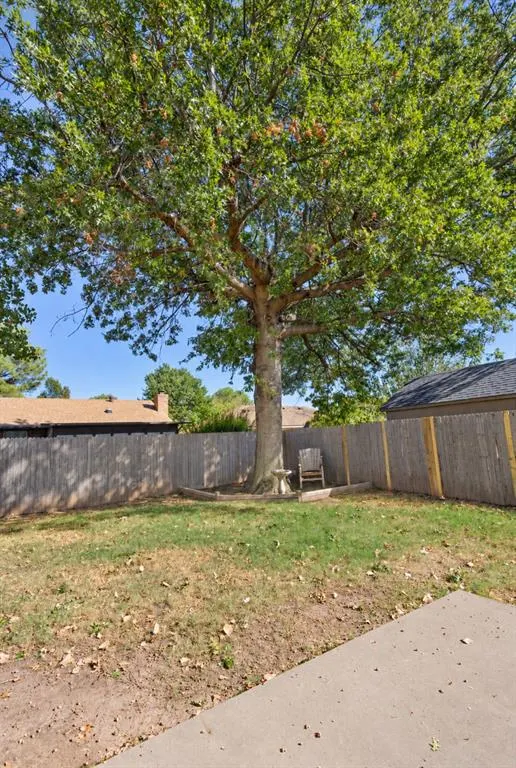 Photo 31 — 816 N Stout Circle, Moore, OK 73170