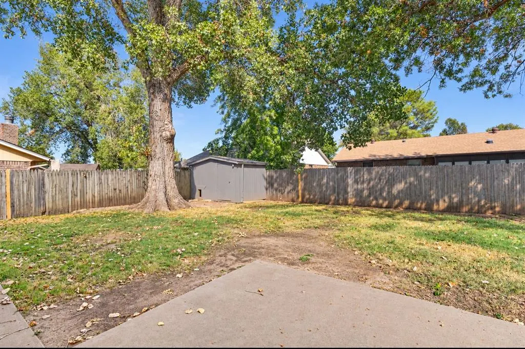 Photo 32 — 816 N Stout Circle, Moore, OK 73170