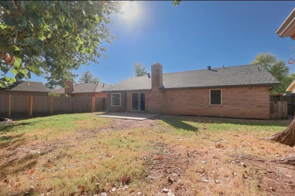 Photo 34 — 816 N Stout Circle, Moore, OK 73170