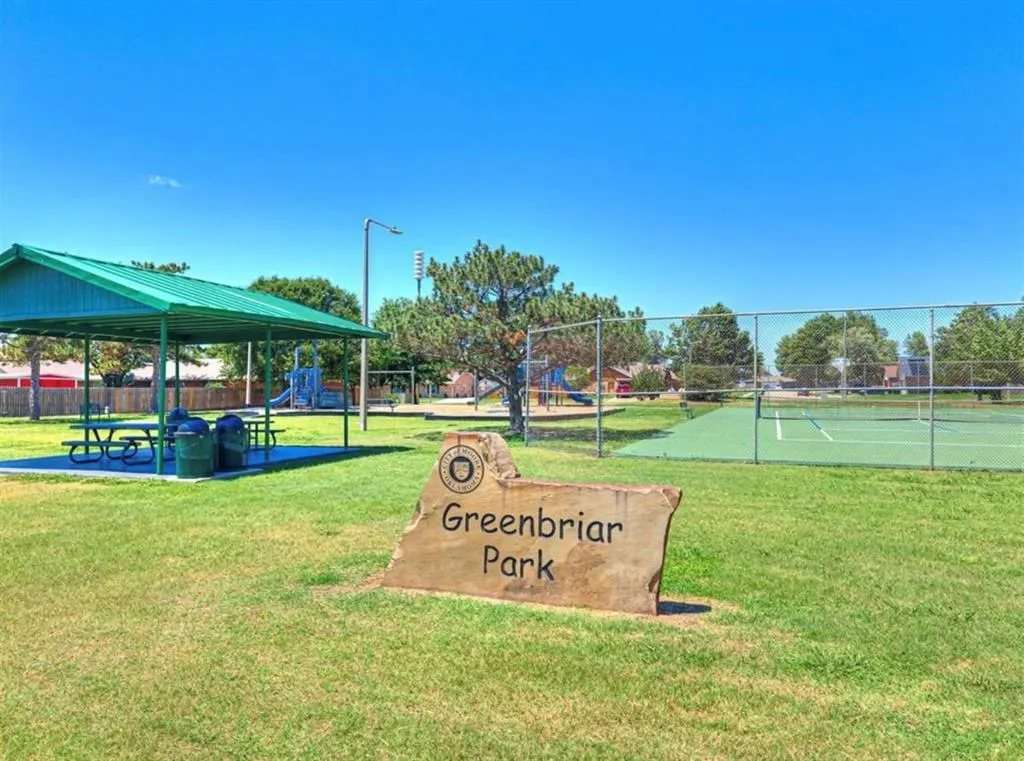 Photo 37 — 816 N Stout Circle, Moore, OK 73170