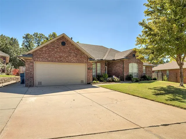 Photo 3 — 4108 Eaton Place, Edmond, OK 73034