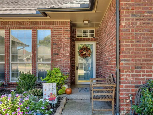 Photo 5 — 4108 Eaton Place, Edmond, OK 73034
