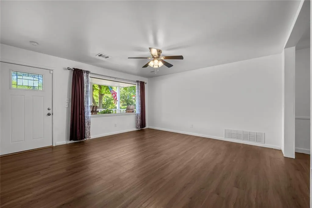 Photo 6 — 208 S Glendale Road, Midwest City, OK 73130