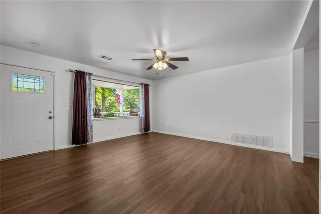 Photo 6 — 208 S Glendale Road, Midwest City, OK 73130