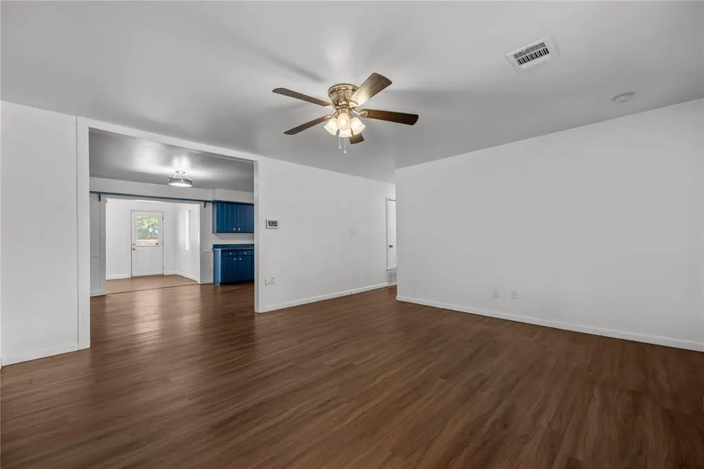 Photo 8 — 208 S Glendale Road, Midwest City, OK 73130