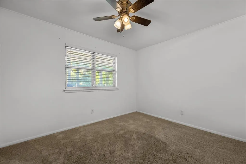 Photo 14 — 208 S Glendale Road, Midwest City, OK 73130