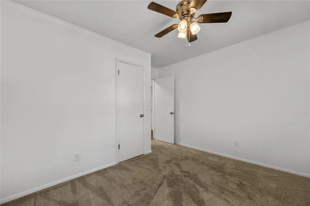 Photo 15 — 208 S Glendale Road, Midwest City, OK 73130
