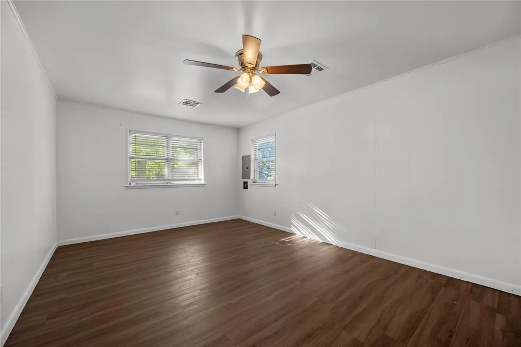 Photo 28 — 208 S Glendale Road, Midwest City, OK 73130