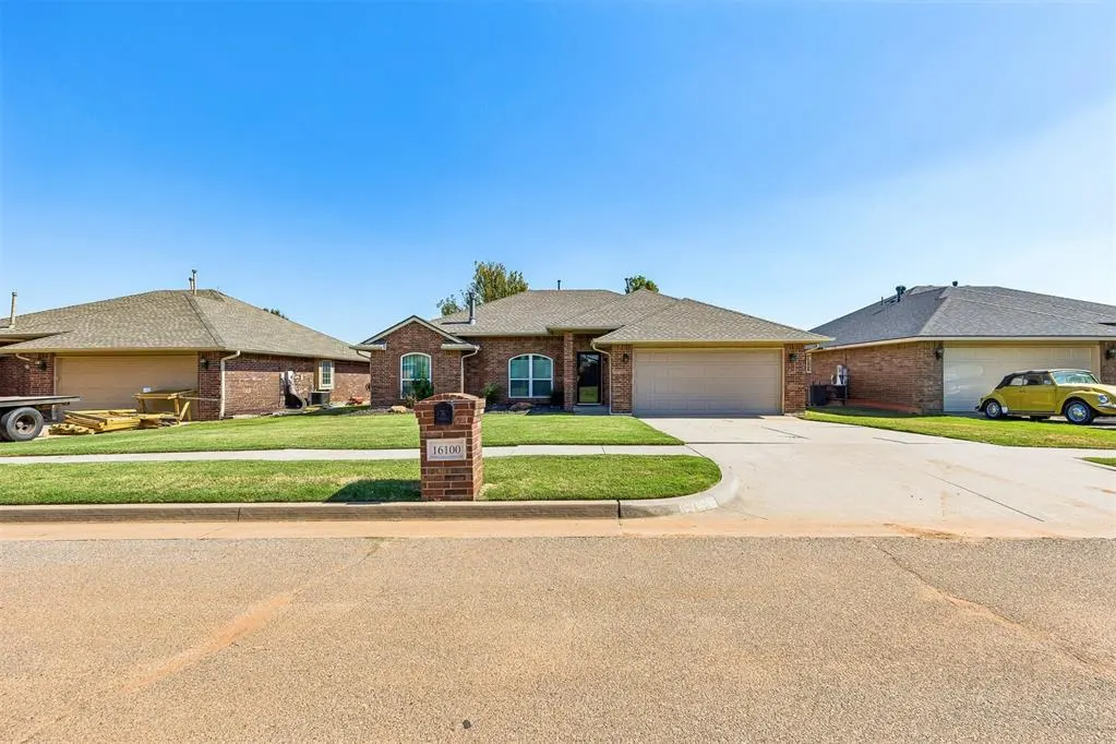 Photo 2 — 16100 Katie Ridge Drive, Edmond, OK 73013