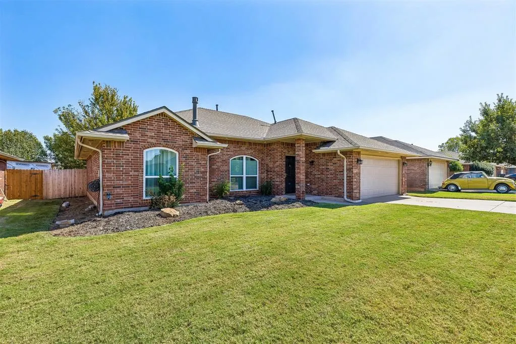 Photo 4 — 16100 Katie Ridge Drive, Edmond, OK 73013