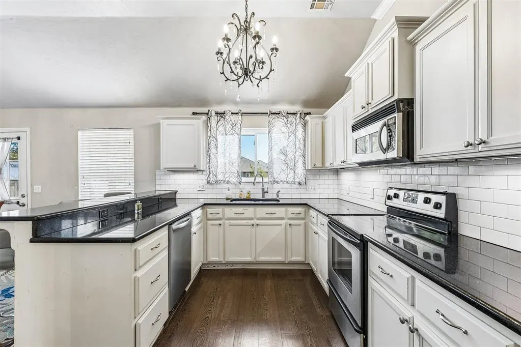 Photo 10 — 16100 Katie Ridge Drive, Edmond, OK 73013
