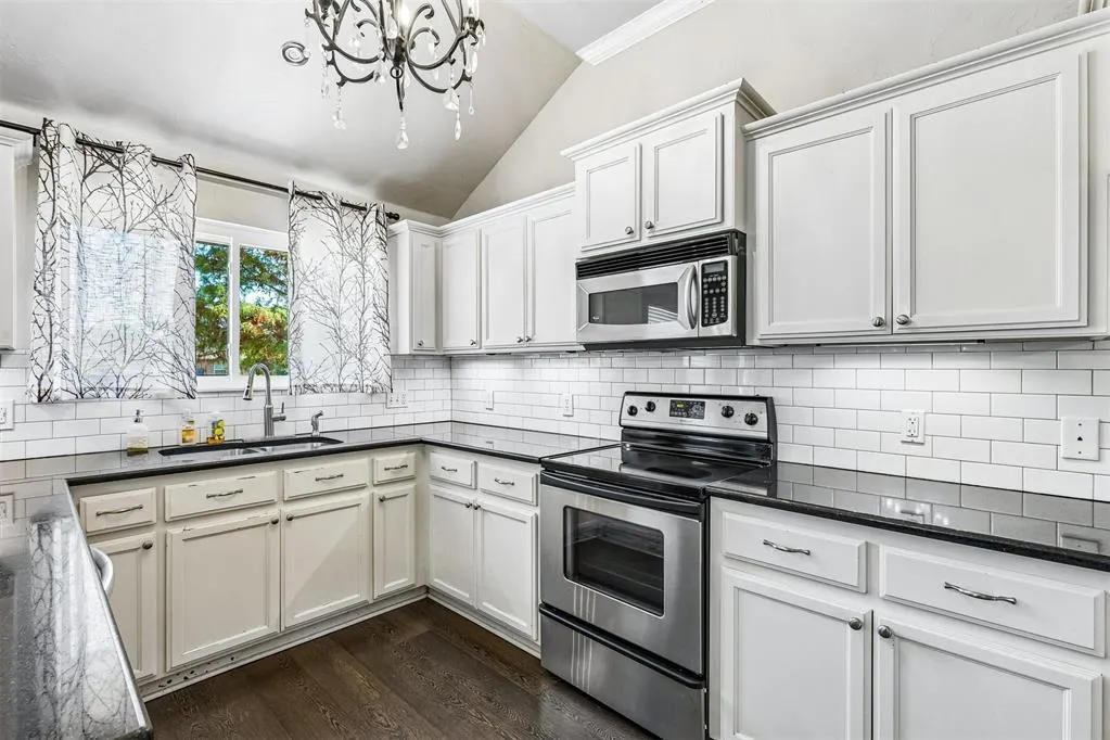 Photo 12 — 16100 Katie Ridge Drive, Edmond, OK 73013