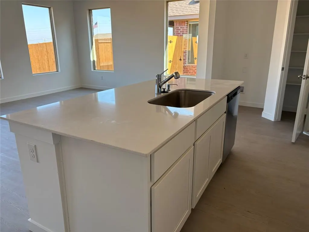 Photo 3 — 1904 Ponderosa Pine Lane, Oklahoma City, OK 73128