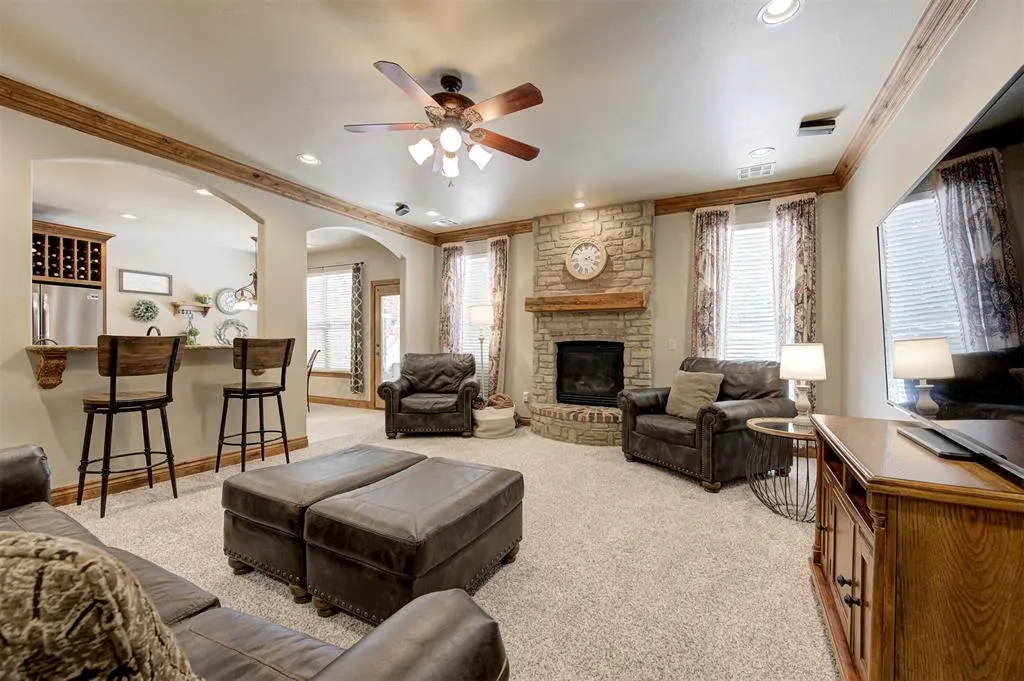 Photo 5 — 1956 Ella Court, Edmond, OK 73034