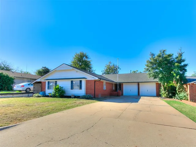Photo 2 — 5912 NW 83rd Street, Oklahoma City, OK 73132