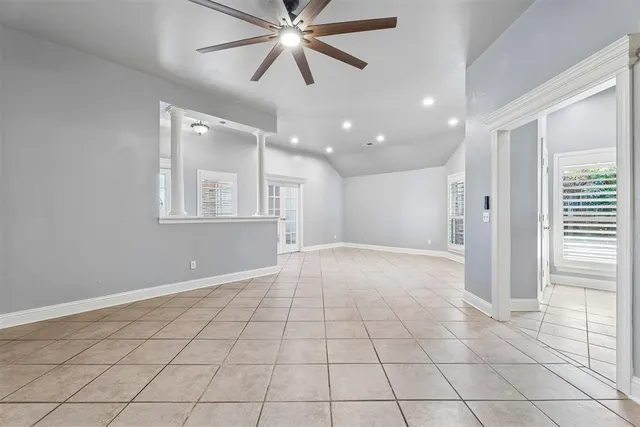 Photo 7 — 2101 Del Simmons Drive, Edmond, OK 73003