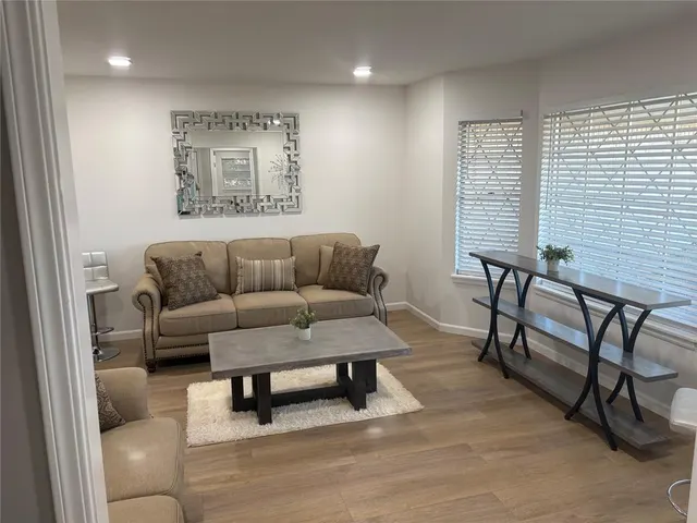 Photo 4 — 400 Wildewood Terrace, Oklahoma City, OK 73105