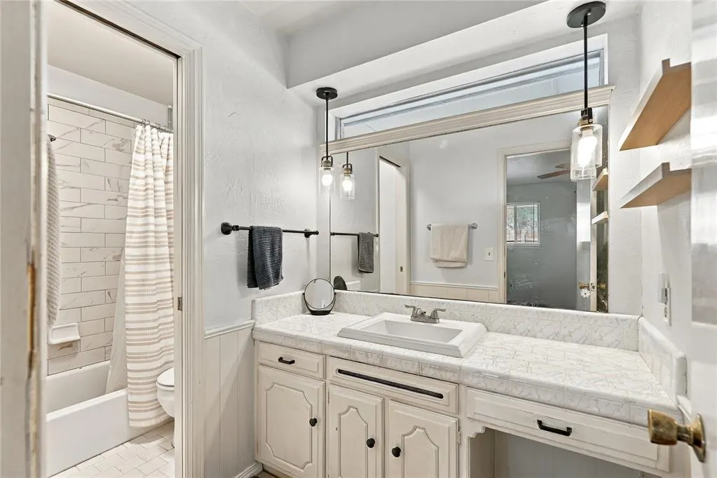 Photo 9 — 4733 NW 62nd Terrace, Oklahoma City, OK 73122