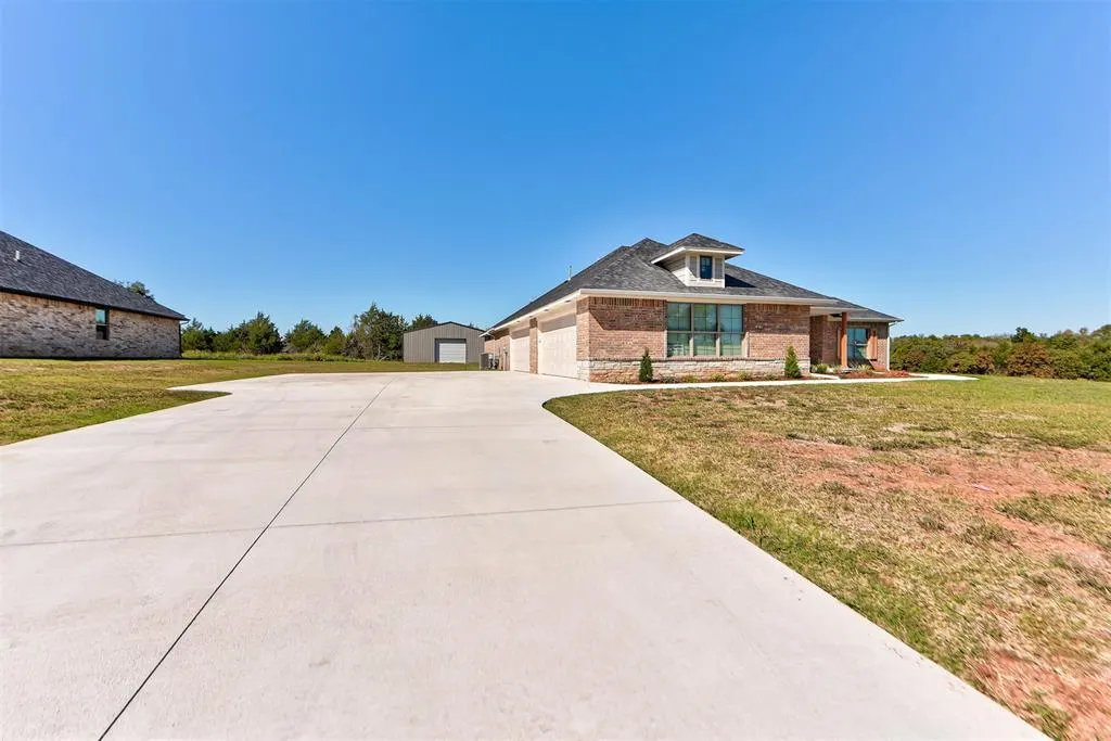 Photo 2 — 11737 Ward Road, Edmond, OK 73034