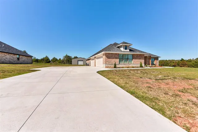 Photo 2 — 11737 Ward Road, Edmond, OK 73034