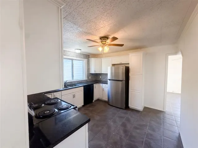 Photo 6 — 921 N 6th Street, Sayre, OK 73662