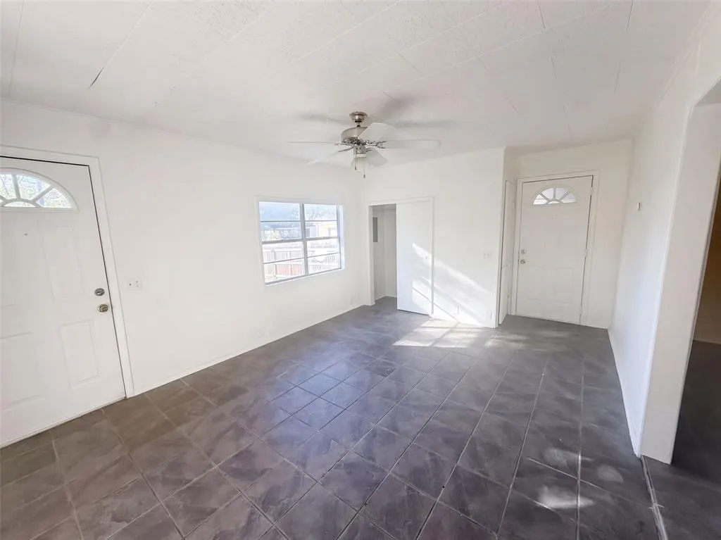 Photo 10 — 921 N 6th Street, Sayre, OK 73662